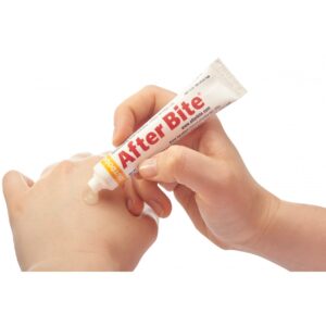 14349_after_bite_outdoor_20_g_-_tube_action_hand.jpg after bite outdoor 20 g - tube action hand - First Aid Canada